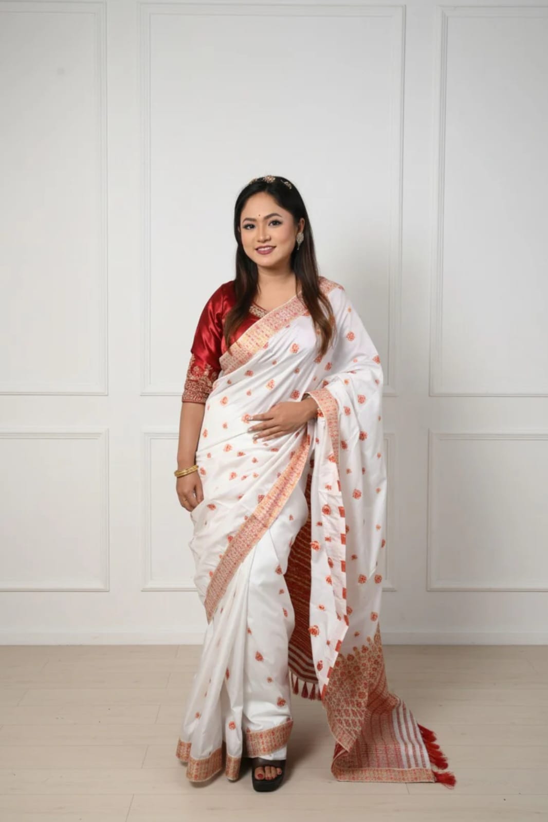 Assam Handmade White & Red Mixed Pat Silk Mix Saree